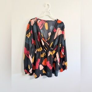 SHEIN Black Abstract Brushstroke Surplice Peplum Top